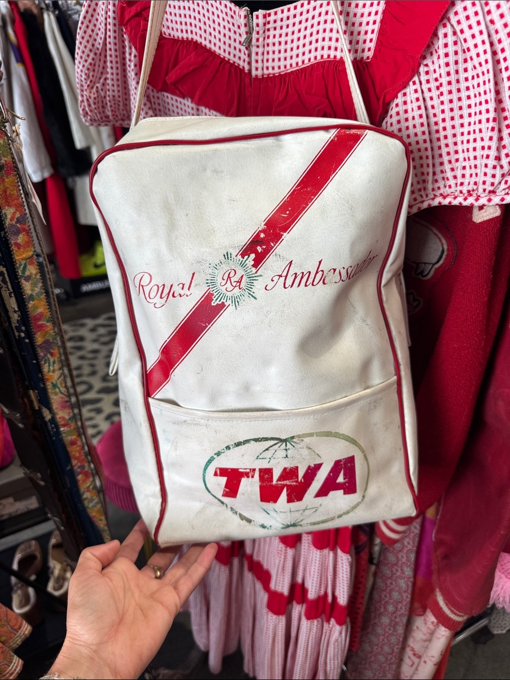 Royal Ambassador White and Red Retro Shoulder Bag